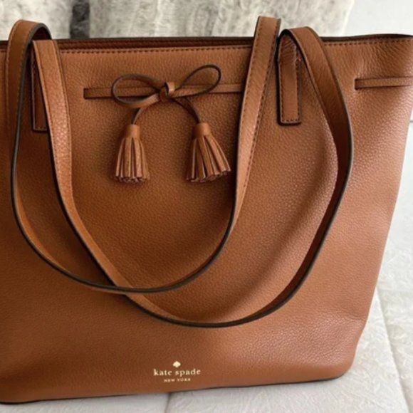 kate spade Handbags - Kate Spade Hayes Medium Zip Top Tote in Gingerbread